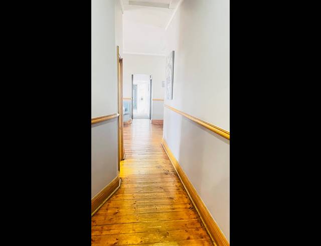1,276M² OFFICE FOR SALE IN HATFIELD